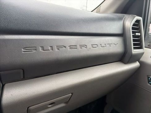 Used 2017 Ford F550 4x4 Crew Cab Super Duty image 34