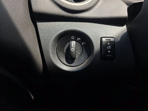 Used 2013 Ford Fiesta SE FWD image 41
