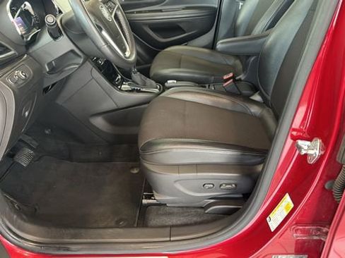 Used 2020 Buick Encore Preferred w/ Safety Package FWD image 9
