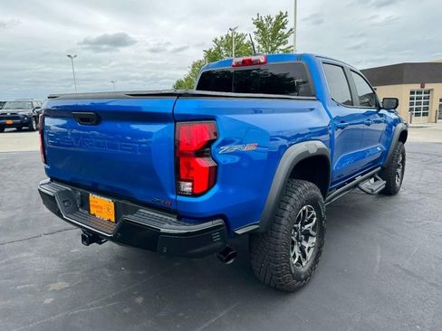 Used 2024 Chevrolet Colorado ZR2 w/ ZR2 Convenience Package III AWD/4WD image 3