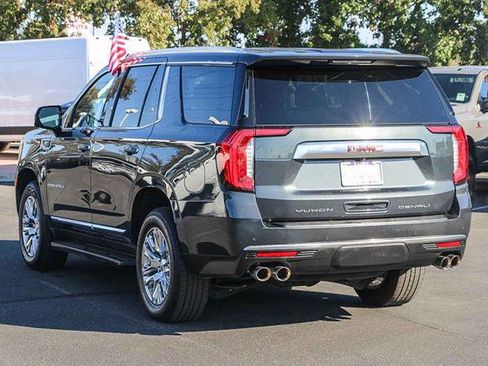 Used 2022 GMC Yukon Denali image 2