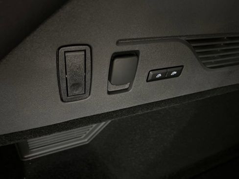 New 2026 Lincoln Nautilus Premier w/ Equipment Group 102A image 39