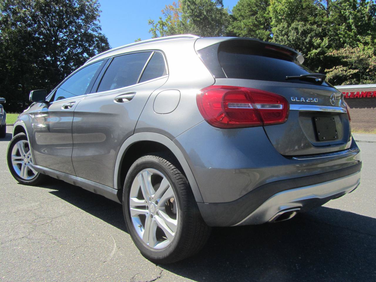 Used 2016 Mercedes-Benz GLA 250 4MATIC image 8