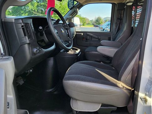 Used 2023 Chevrolet Express 2500 w/ Driver Convenience Package image 18