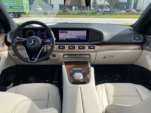 Used 2026 Mercedes-Benz GLE 350 4MATIC image 2