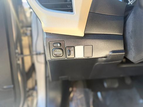 Used 2014 Toyota Corolla LE image 11