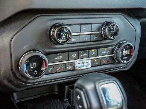 Used 2025 Ford Bronco Outer Banks image 33