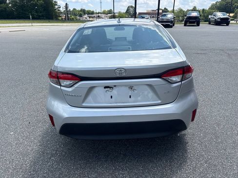 Used 2025 Toyota Corolla LE FWD image 7
