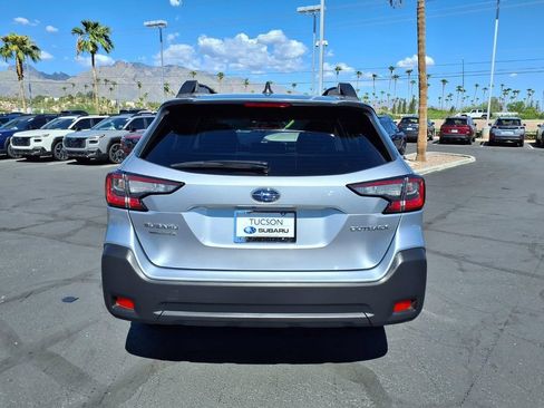 Certified 2025 Subaru Outback Premium AWD/4WD image 11