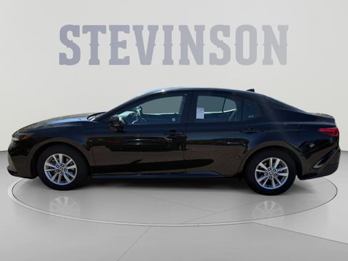Used 2025 Toyota Camry LE FWD image 2