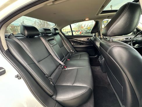 Used 2016 INFINITI Q50 Premium w/ Driver Assistance Package image 14