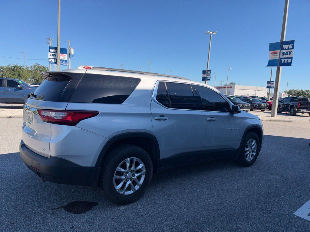 Used 2019 Chevrolet Traverse LT FWD image 3