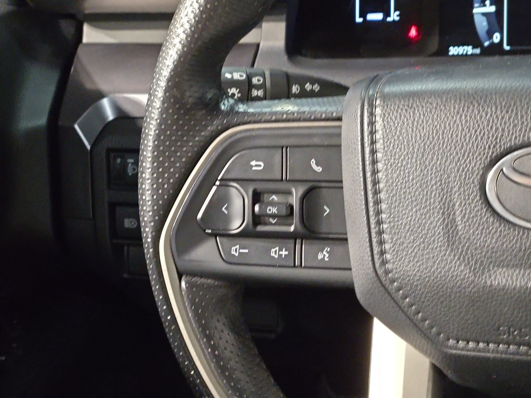 Certified 2025 Toyota 4Runner SR5 AWD/4WD image 27