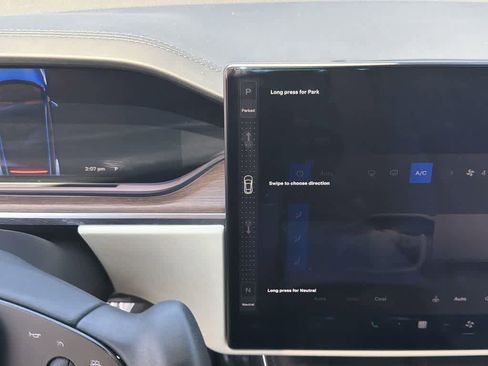 Used 2023 Tesla Model S AWD/4WD image 18