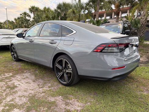 Used 2024 Honda Accord Sport image 8