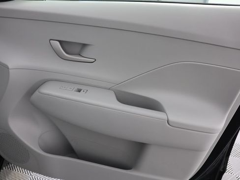 Certified 2025 Hyundai Kona SEL AWD/4WD image 26