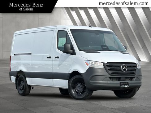 Used 2026 Mercedes-Benz Sprinter 2500 image 1