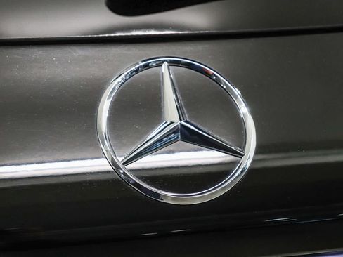 Used 2022 Mercedes-Benz GLC 300 image 13