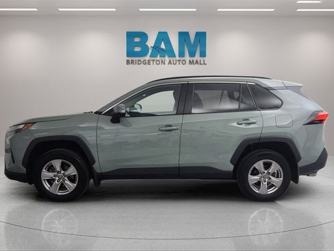 Used 2022 Toyota RAV4 XLE image 4