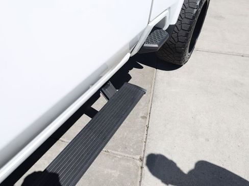Used 2022 GMC Sierra 3500 AT4 w/ AT4 Premium Plus Package AWD/4WD image 12