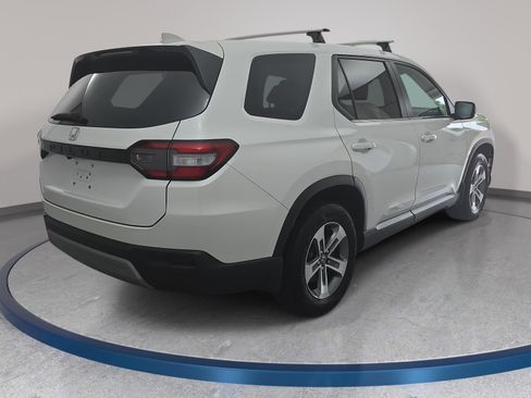 Used 2024 Honda Pilot EX-L image 5