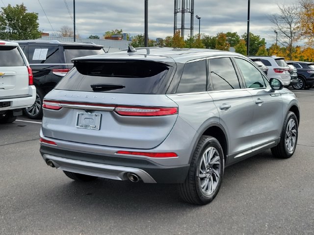 Used 2023 Lincoln Corsair AWD image 4