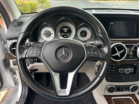 Used 2015 Mercedes-Benz GLK 350 4MATIC image 15