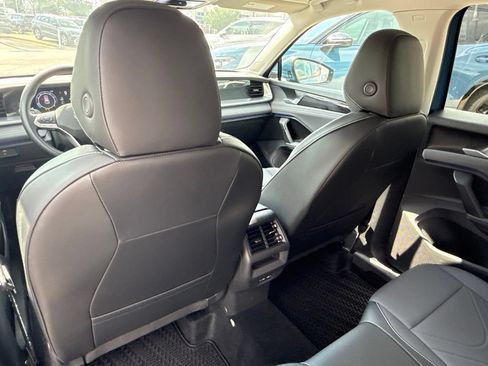 Used 2026 Volkswagen Tiguan SE AWD/4WD image 20