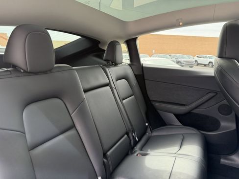 Used 2025 Tesla Model Y Long Range RWD image 42