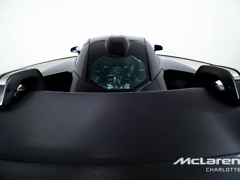 Used 2019 McLaren Senna RWD image 28
