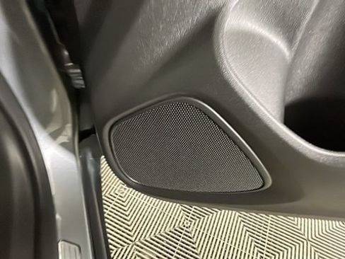Used 2023 Buick Encore GX Preferred w/ Cold Weather Comfort Package AWD/4WD image 31