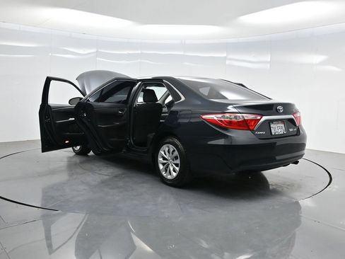 Used 2017 Toyota Camry Hybrid FWD image 36