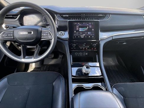 Certified 2023 Jeep Grand Cherokee L Laredo image 15