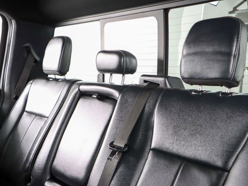 Used 2022 Ford F250 Lariat w/ Black Appearance Package image 27