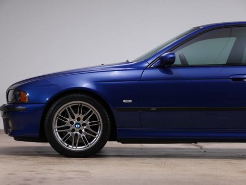 Used 2002 BMW M5 image 25