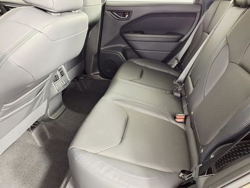 New 2025 Subaru Forester Limited image 5