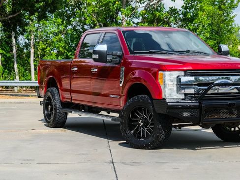 Used 2017 Ford F250 Lariat w/ Lariat Ultimate Package AWD/4WD image 2