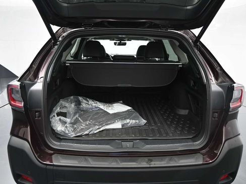 Used 2025 Subaru Outback Limited AWD/4WD image 6