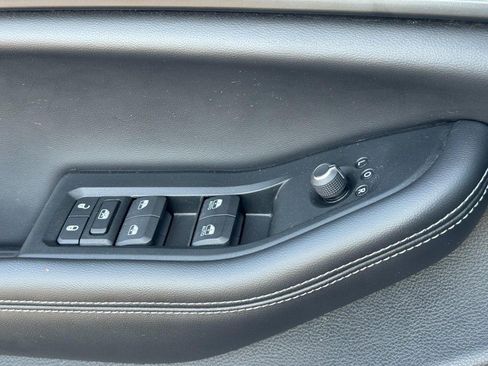 Used 2024 Jeep Grand Cherokee L Laredo image 23