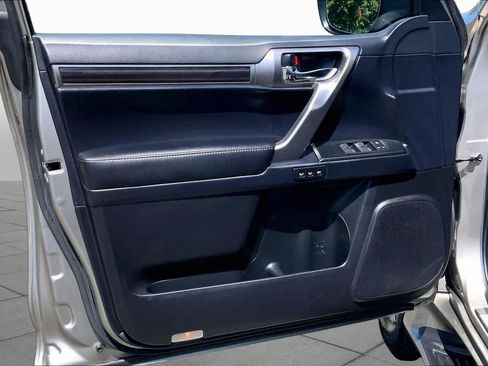 Used 2022 Lexus GX 460 Premium w/ Premium Plus Package AWD/4WD image 22