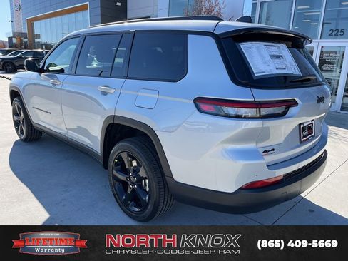 New 2025 Jeep Grand Cherokee L Altitude image 20