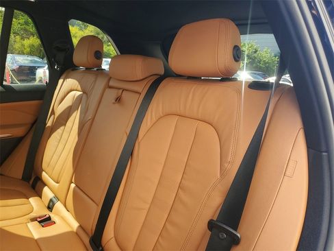 Used 2019 BMW X5 xDrive40i image 9