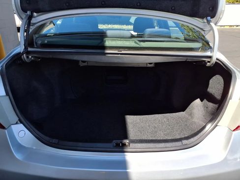 Used 2010 Toyota Camry XLE FWD image 18