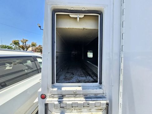 Used 2017 Ford Transit 350 138 w/ Interior Upgrade Package RWD image 17