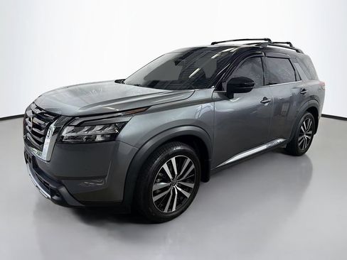 Used 2024 Nissan Pathfinder Platinum AWD/4WD image 5