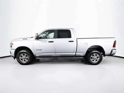 Used 2026 RAM 3500 Big Horn AWD/4WD image 4