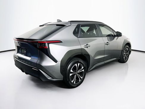 Used 2025 Toyota bZ4X FWD image 9