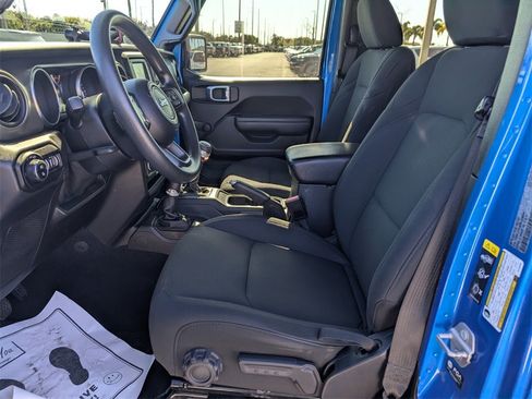 Used 2021 Jeep Gladiator Sport image 21