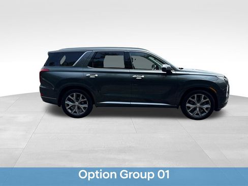 Used 2022 Hyundai Palisade Limited w/ Winter Package FWD image 9