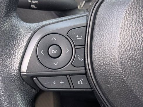 Used 2025 Toyota Corolla LE FWD image 22